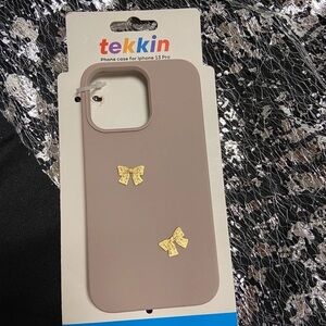 Apple iPhone 13 Pro Case - Tan with Gold Bows